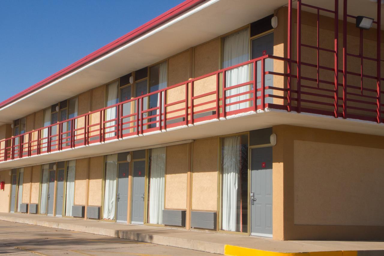 Executive Inn Ponca City Buitenkant foto