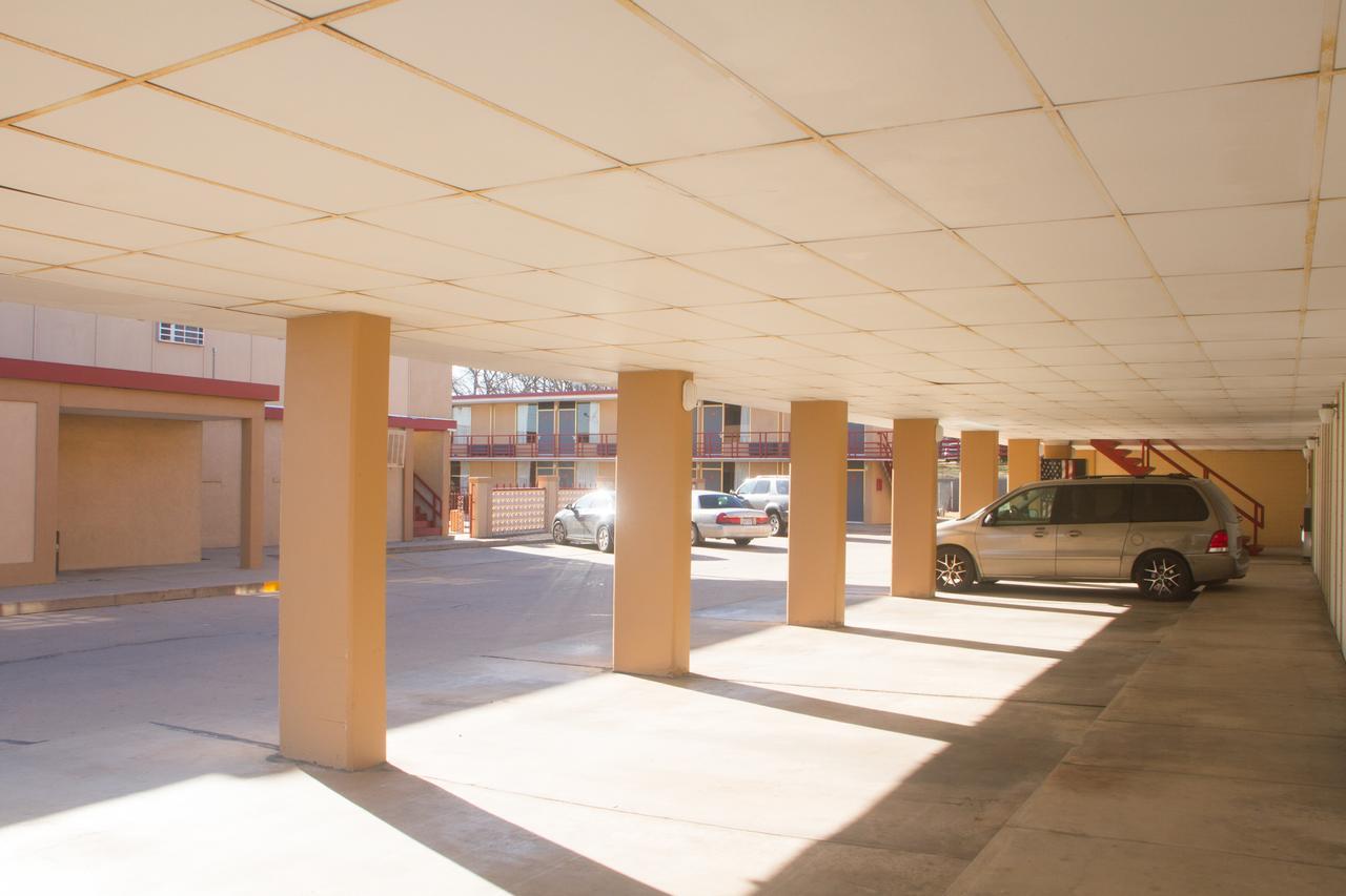 Executive Inn Ponca City Buitenkant foto